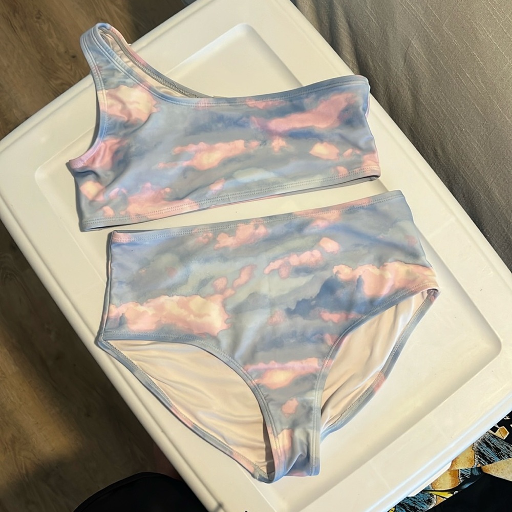 Super cute girls suit